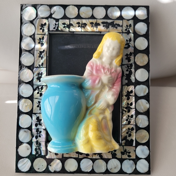 Vintage Pottery Girl Vase ~ MCM ~ USA Pottery (?) ~ 1950s (?) ~ FINAL PRICE - Picture 3 of 16